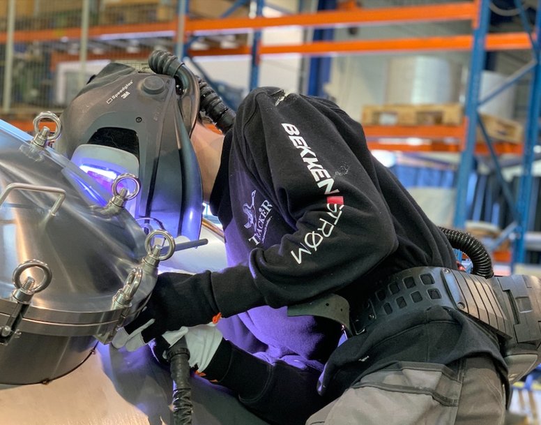 Le danois WeldingDroid va automatiser le soudage de réservoirs dans l’agroalimentaire en Norvège